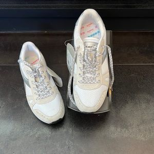 NWT Diadora trainers simple run white
